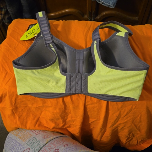 Wacoal Sport Bra with Contour Wire NWT - Picture 2 of 2